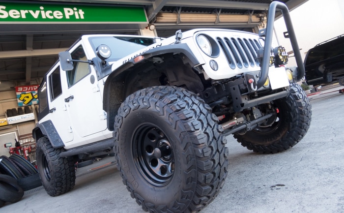 Jeepのラングラーにグラディエーターのxcomp Mtを装着しました 40 13 50r17 埼玉県川越市タイヤ交換 ホイール販売店