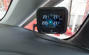 [TPMS]タイヤ空気圧センサーとモニターを装着しました[エアセーフ] - 埼玉県川越市タイヤ交換 ホイール販売店